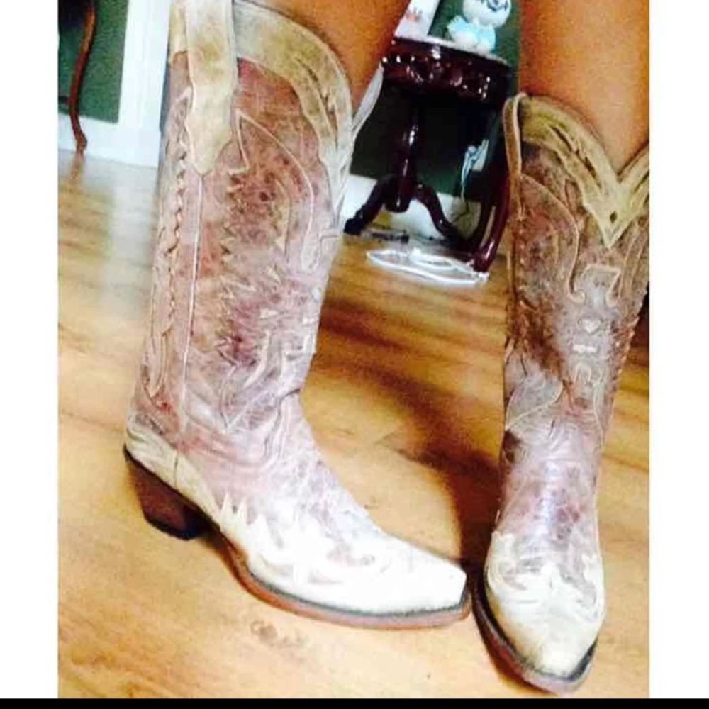 Corral Cowgirl Crackle Distressed Cognac